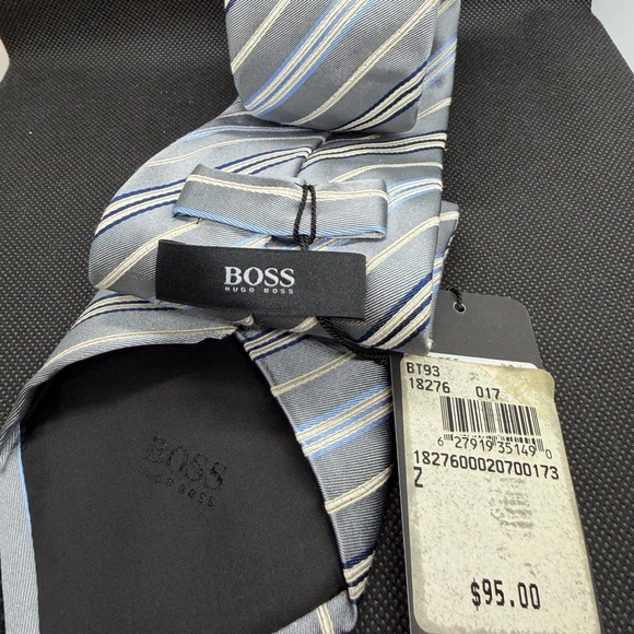 Hugo Boss 100% Silk Tie Gray Blue Striped Made in Italy NWT $95 - Picture 2 of 12